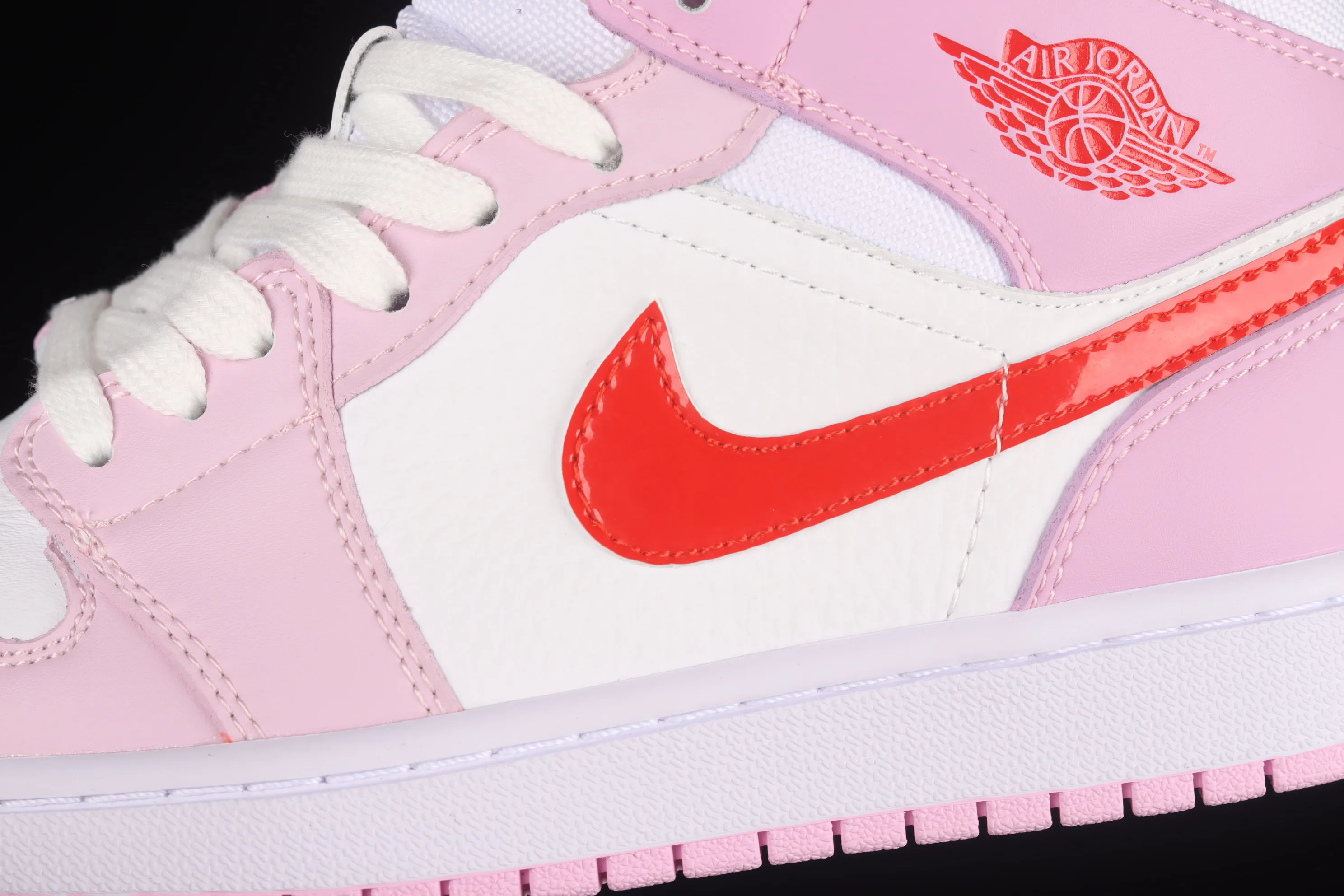 All categories Air Jordan Jordan series basketball shoes Air Jordan 1 Mid Z version Air Jordan 1 Mid "Valentine’s Day" AJ1 Joe 1 Valentine’s Day Chinese basketball shoes DR0174-500